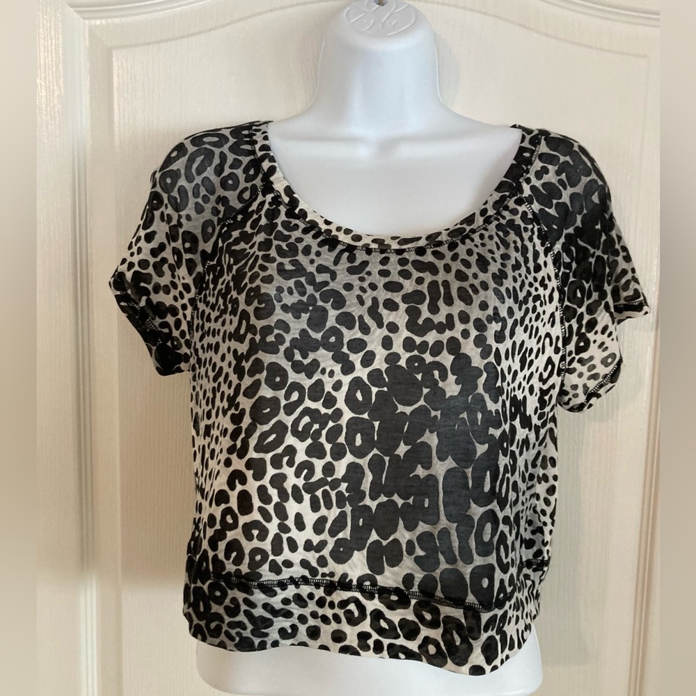 Express Cheetah Print Top SZ XS-S New Black, White & Grey! Cotton polyester.